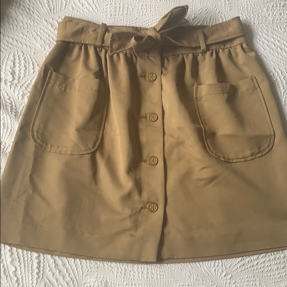 Tommy Hilfiger Skirt ✨